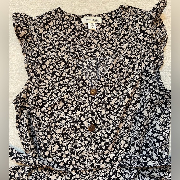 Monteau size medium dress with tie up waist - Picture 3 of 5